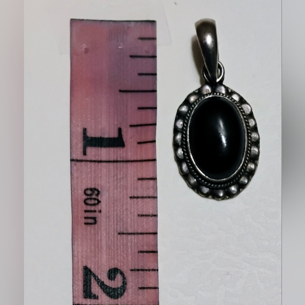 Elegant Black Pendant Necklace